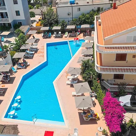 Lakaj Hotel Velipojë