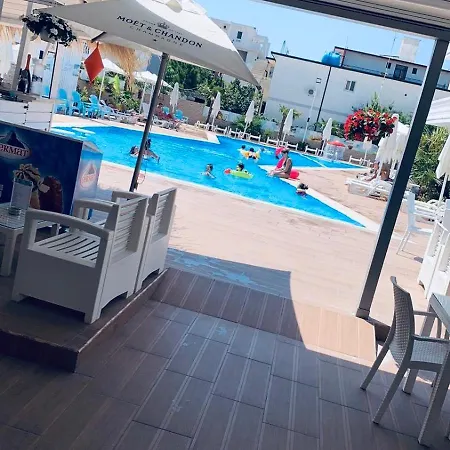 Отель Lakaj 3*