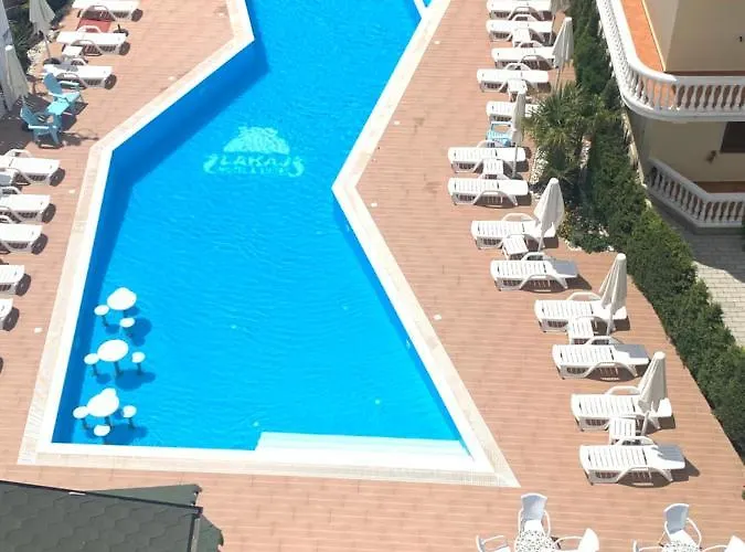 Lakaj Отель
