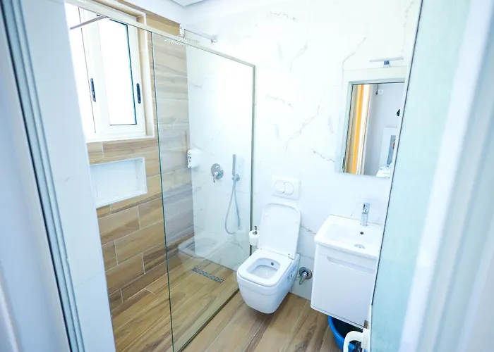 Lakaj Hotel Velipojë