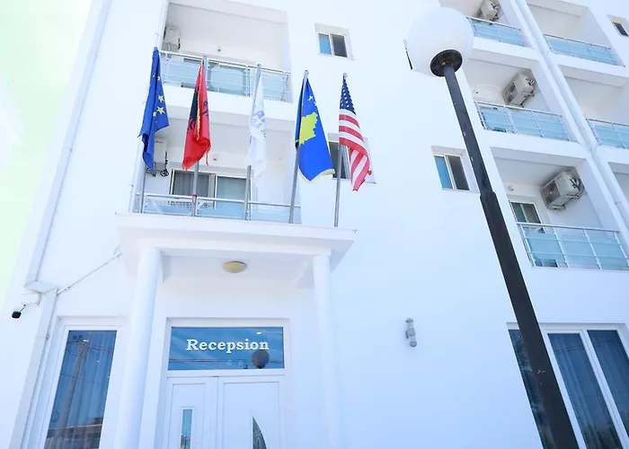 Lakaj Hotel Velipojë