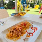 Lakaj