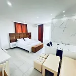Lakaj Szálloda 3*