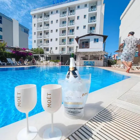 Hotel Lakaj 3*