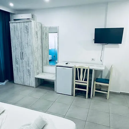 Lakaj Hotel 3*