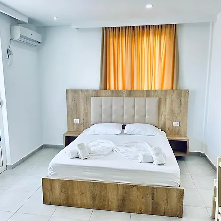 Hotel Lakaj 3*